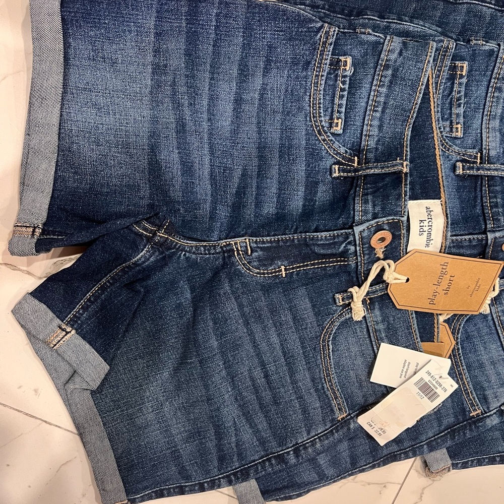 Brand new abercrombie short for kids